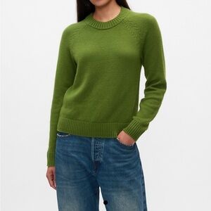 GAP Green Women's Crew Neck Sweater